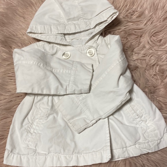 Girls White Coat - Picture 4 of 6